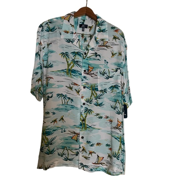 Set of 2 Hawaiian XL Shirts - Picture 2 of 12